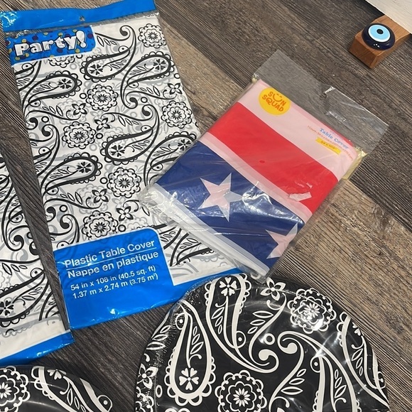 Party supplies set of 6 - Picture 4 of 7